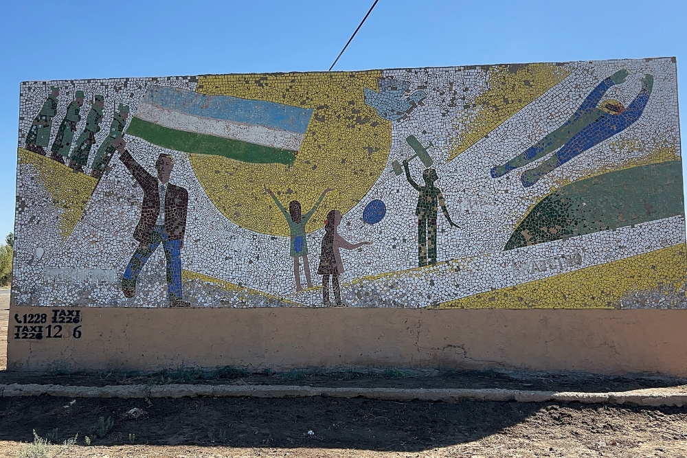 Soviet Mosaic - VVCM+G2W, Akshakul, Republic of Karakalpakstan, Uzbekistan