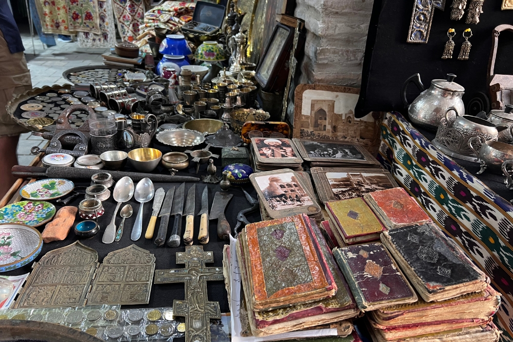 Taqi-Telpakfurushon Market