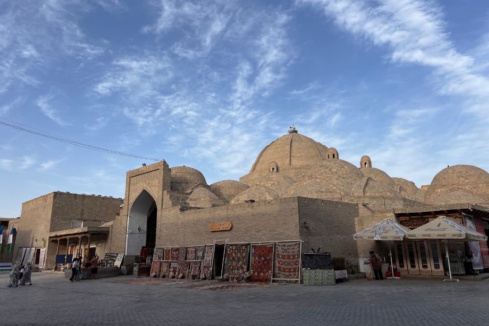 Taqi-Telpakfurushon Market