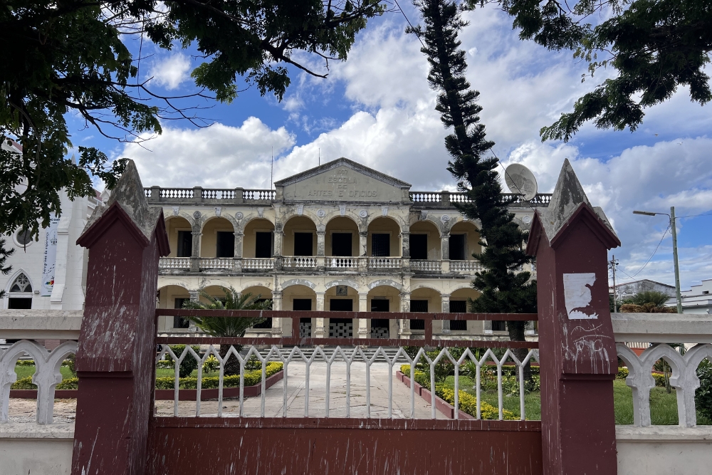 Colonial Architecture_School, Beira, Mozambique Colonial Architecture School Beira Mozambique