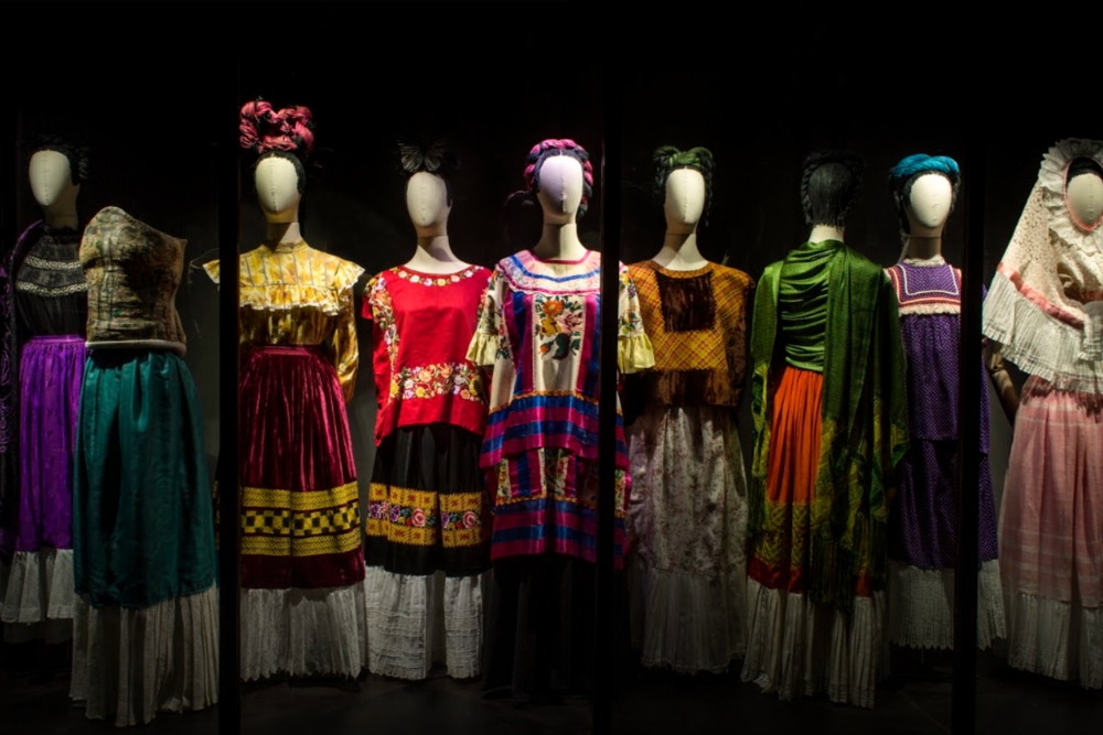 Panoramic photo of the dresses used by Frida Khalo