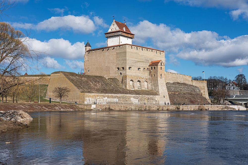 wiki Narva Museum Day Trip