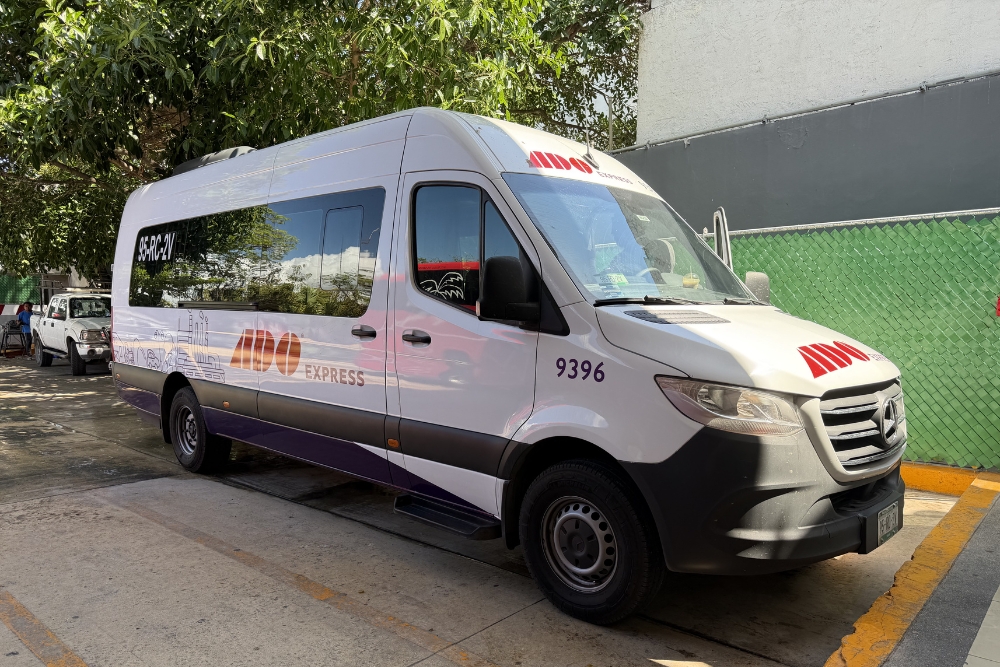 ADO express minibus intercity